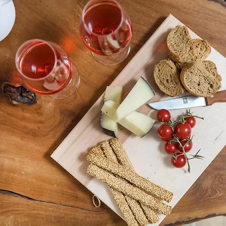 Naxian Icon Luxury 3 Апартаменты