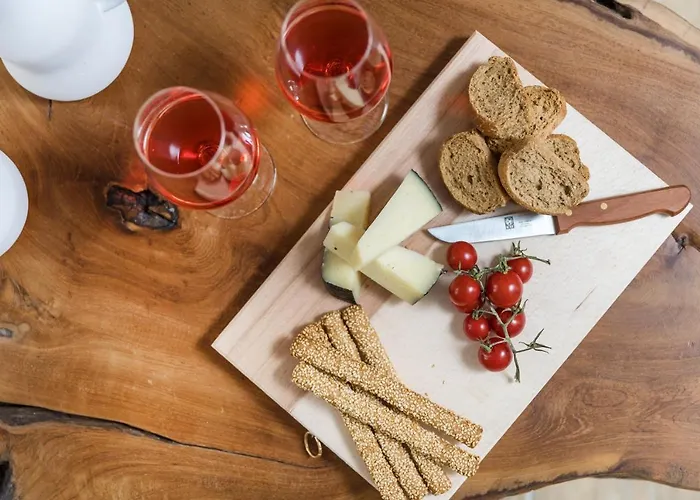 Naxian Icon Luxury 3 Apartment